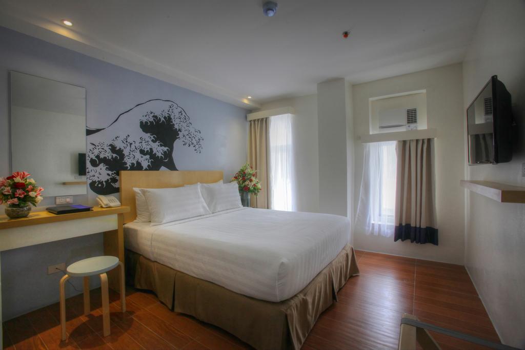 Fersal Hotel Makati Avenue ماكاتي المظهر الخارجي الصورة